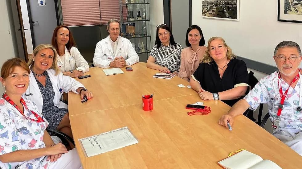Tres hospitales de Alicante se unen a nuestro programa de Acompañamiento a Menores