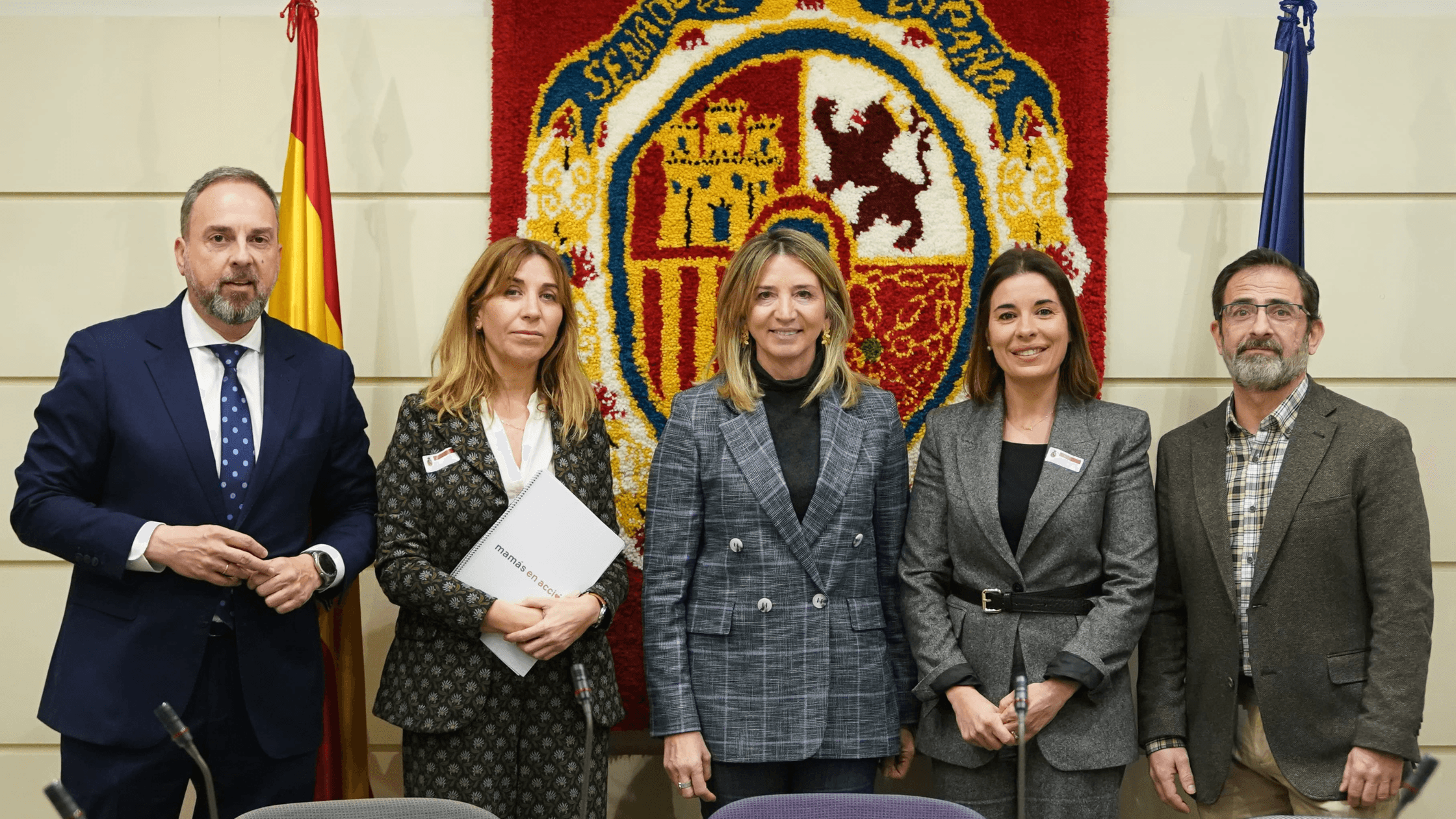 Abrimos nuestra agenda institucional para lograr #NiUnNiñoSinFamilia con reuniones con los portavoces de PP y PSOE en el Senado