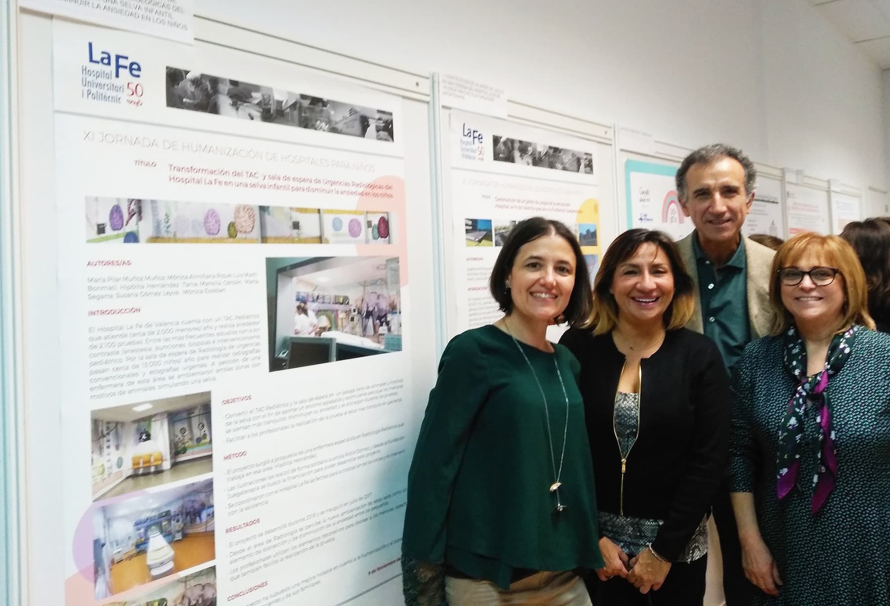 Equipo de Mamás en Acción en el congreso del Hospital La Fe
